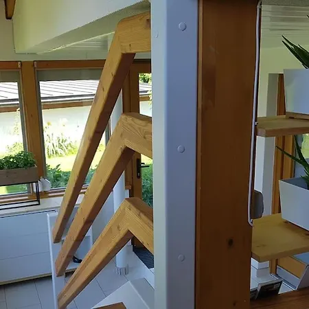 Wald Bytilly - Gemuetliches Mit Kleiner Dachterrasse, Waldrandlage & Parkplatz Nahe Velden Und Woerthersee Appartement Velden am Wörthersee