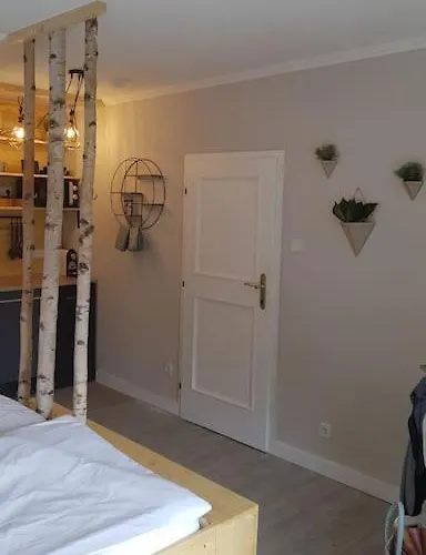 Wald Bytilly - Gemuetliches Mit Kleiner Dachterrasse, Waldrandlage & Parkplatz Nahe Velden Und Woerthersee Apartament