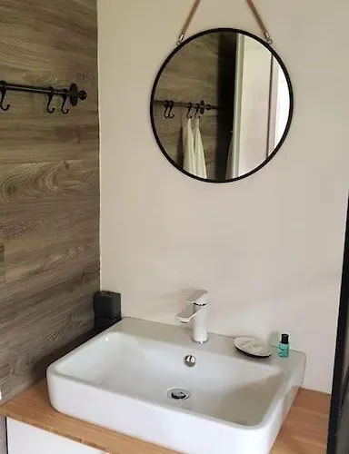 Wald Bytilly - Gemuetliches Mit Kleiner Dachterrasse, Waldrandlage & Parkplatz Nahe Velden Und Woerthersee